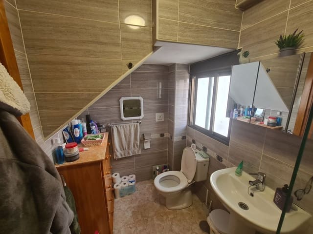 2 bedroom Townhouse for sale in Orgiva - € 97,000 (Ref: 9826835)