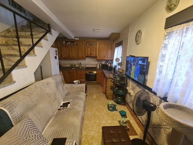 2 bedroom Townhouse for sale in Orgiva - € 97,000 (Ref: 9826835)
