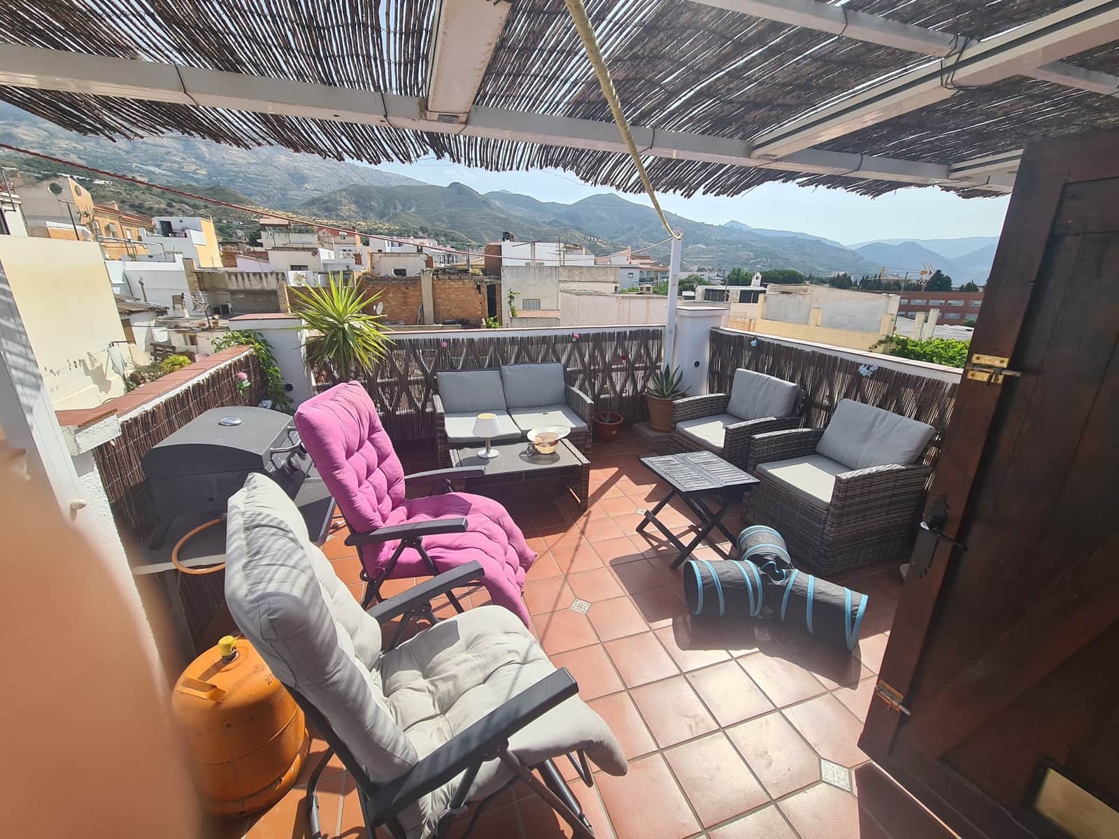 2 bedroom Townhouse for sale in Orgiva - € 97,000 (Ref: 9826835)