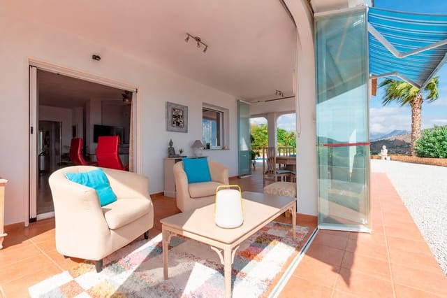 3 sypialnia Finka/Dom wiejski na sprzedaż w Sayalonga - 875 000 € (Ref: 10139285)