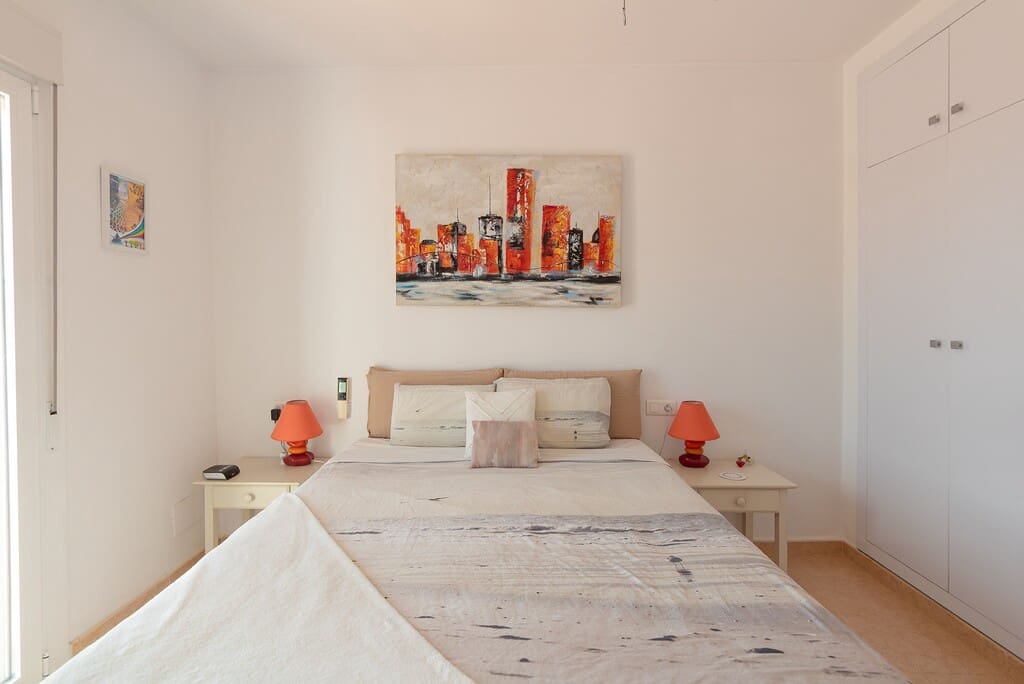 3 sypialnia Finka/Dom wiejski na sprzedaż w Sayalonga z basenem garażem - 875 000 € (Ref: 10139285)