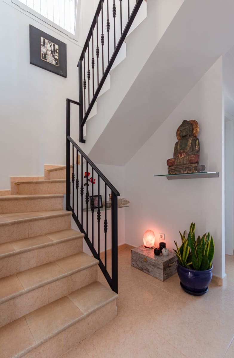 3 sypialnia Finka/Dom wiejski na sprzedaż w Sayalonga z basenem garażem - 875 000 € (Ref: 10139285)