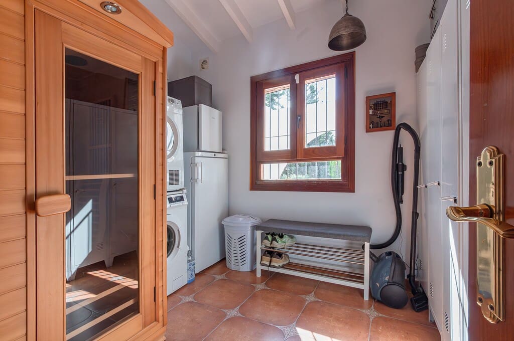 Finca/Casa Rural de 2 habitaciones en Cómpeta en venta con piscina garaje - 595.000 € (Ref: 10157415)