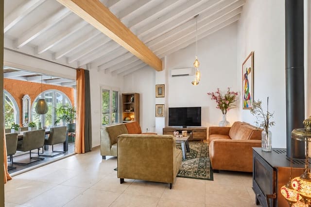 2 soveværelse Finca/Landehus til salg i Cómpeta med swimmingpool garage - € 480.000 (Ref: 10159118)