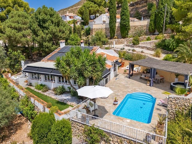 2 soveværelse Finca/Landehus til salg i Cómpeta med swimmingpool garage - € 480.000 (Ref: 10159118)