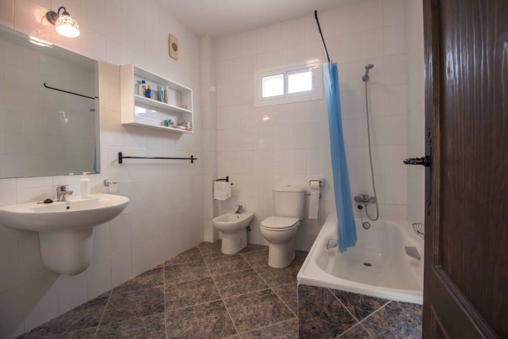 7 sypialnia Hotel na sprzedaż w Rincon de la Victoria z basenem - 994 995 € (Ref: 5067114)