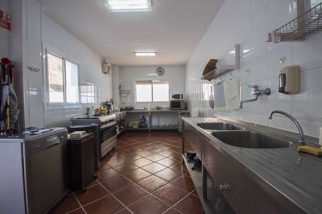 7 sypialnia Hotel na sprzedaż w Rincon de la Victoria z basenem - 994 995 € (Ref: 5067114)