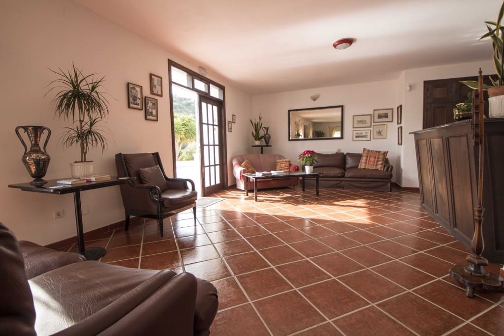 7 sypialnia Hotel na sprzedaż w Rincon de la Victoria z basenem - 994 995 € (Ref: 5067114)