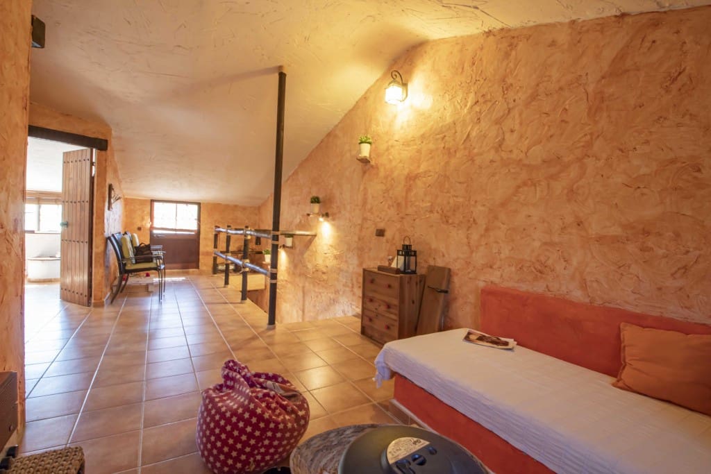 7 sypialnia Finka/Dom wiejski na sprzedaż w Riogordo z basenem garażem - 800 000 € (Ref: 6011466)