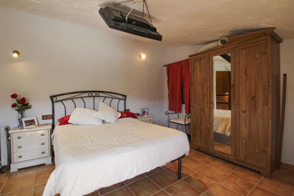 7 sypialnia Finka/Dom wiejski na sprzedaż w Riogordo z basenem garażem - 800 000 € (Ref: 6011466)