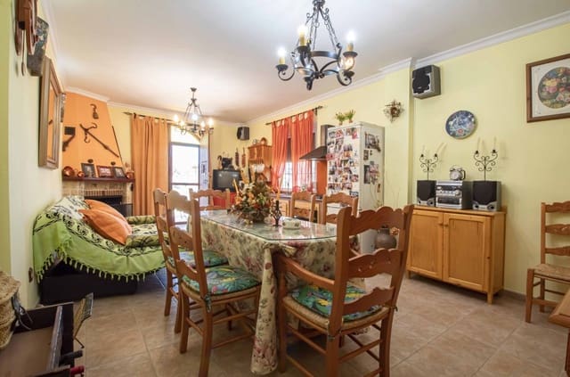 7 sypialnia Finka/Dom wiejski na sprzedaż w Riogordo z basenem garażem - 800 000 € (Ref: 6011466)