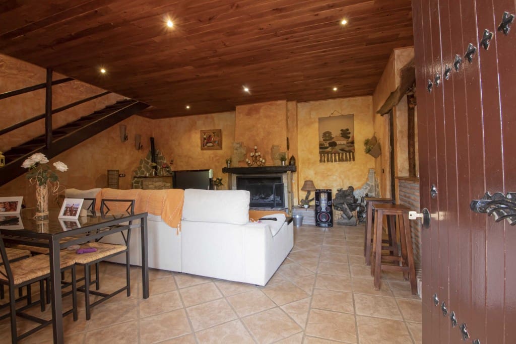 7 sypialnia Finka/Dom wiejski na sprzedaż w Riogordo z basenem garażem - 800 000 € (Ref: 6011466)