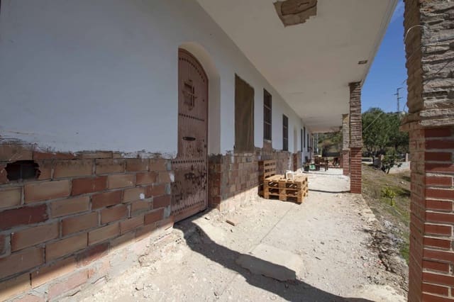 7 sypialnia Finka/Dom wiejski na sprzedaż w Riogordo z basenem garażem - 800 000 € (Ref: 6011466)