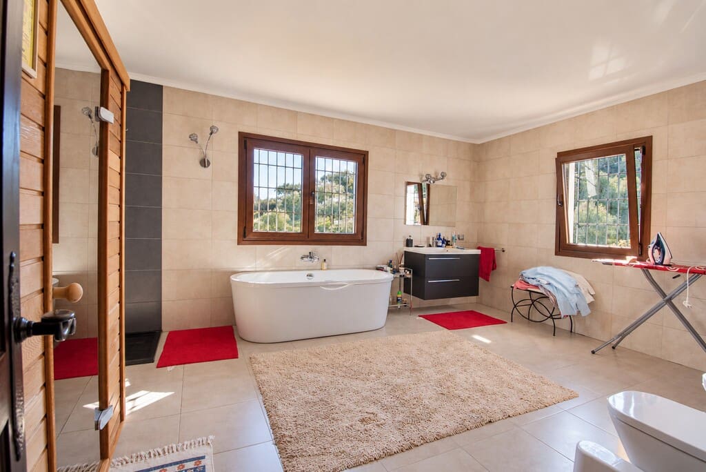 7 soveværelse Villa til salg i Torrox med swimmingpool - € 880.000 (Ref: 6053246)