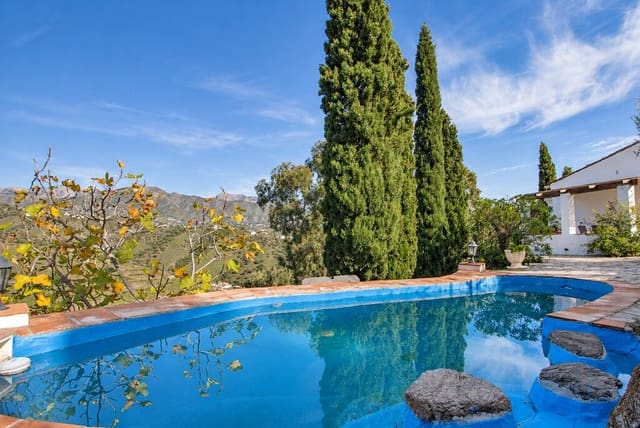 7 soveværelse Villa til salg i Torrox med swimmingpool - € 880.000 (Ref: 6053246)