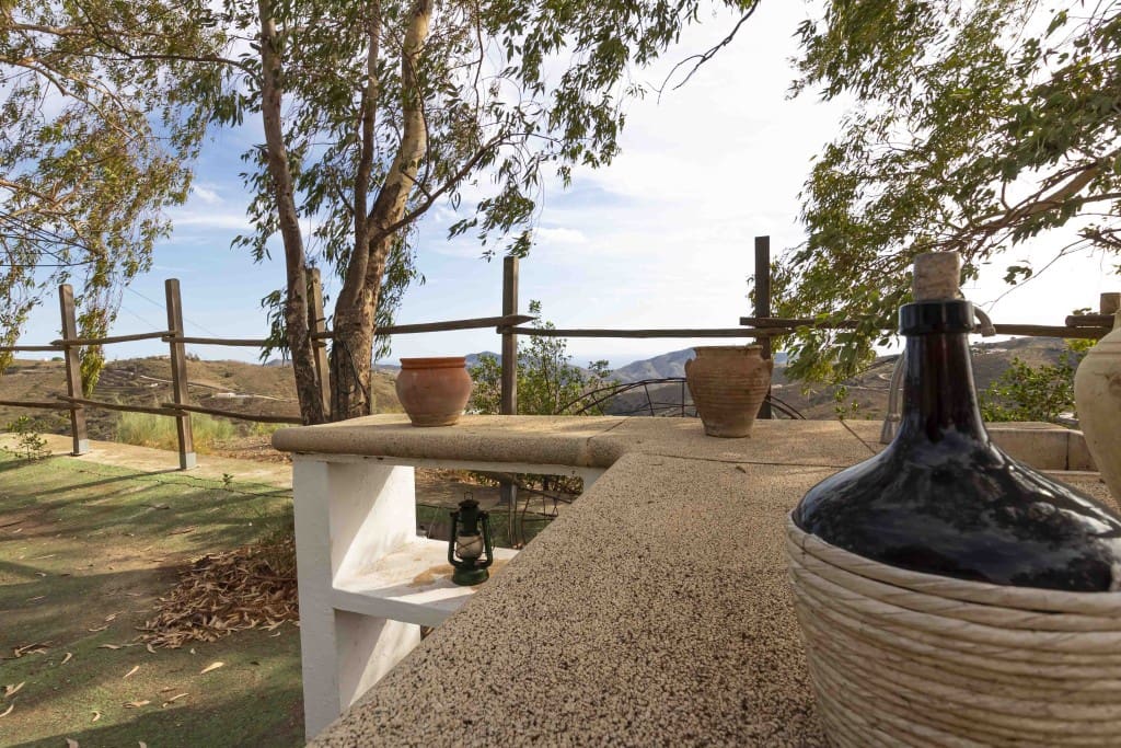 3 soveværelse Finca/Landehus til salg i Sedella med swimmingpool - € 398.000 (Ref: 7812695)