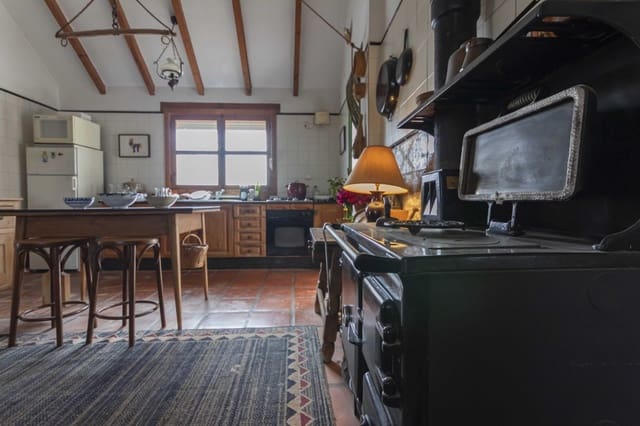 3 slaapkamer Finca/Landhuis te koop in Sedella met zwembad - € 398.000 (Ref: 7812695)