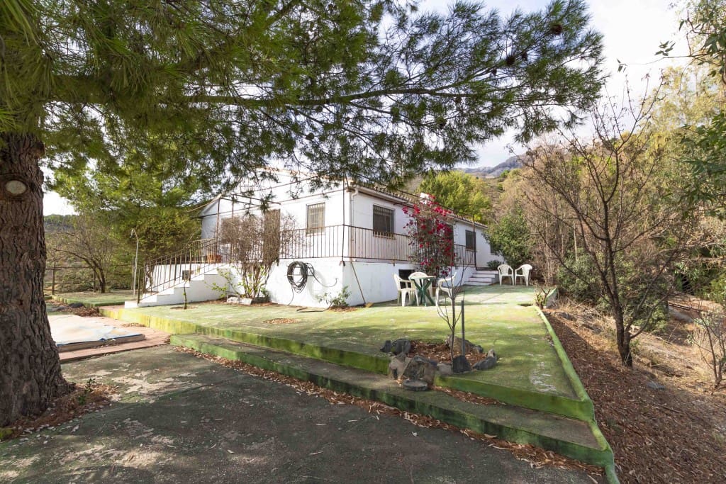 3 soveværelse Finca/Landehus til salg i Sedella med swimmingpool - € 398.000 (Ref: 7812695)