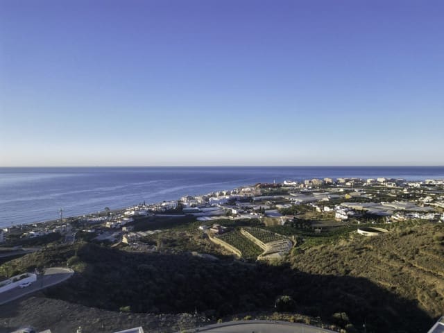 Casa de 2 habitaciones en Torrox en venta con piscina garaje - 489.000 € (Ref: 8713213)