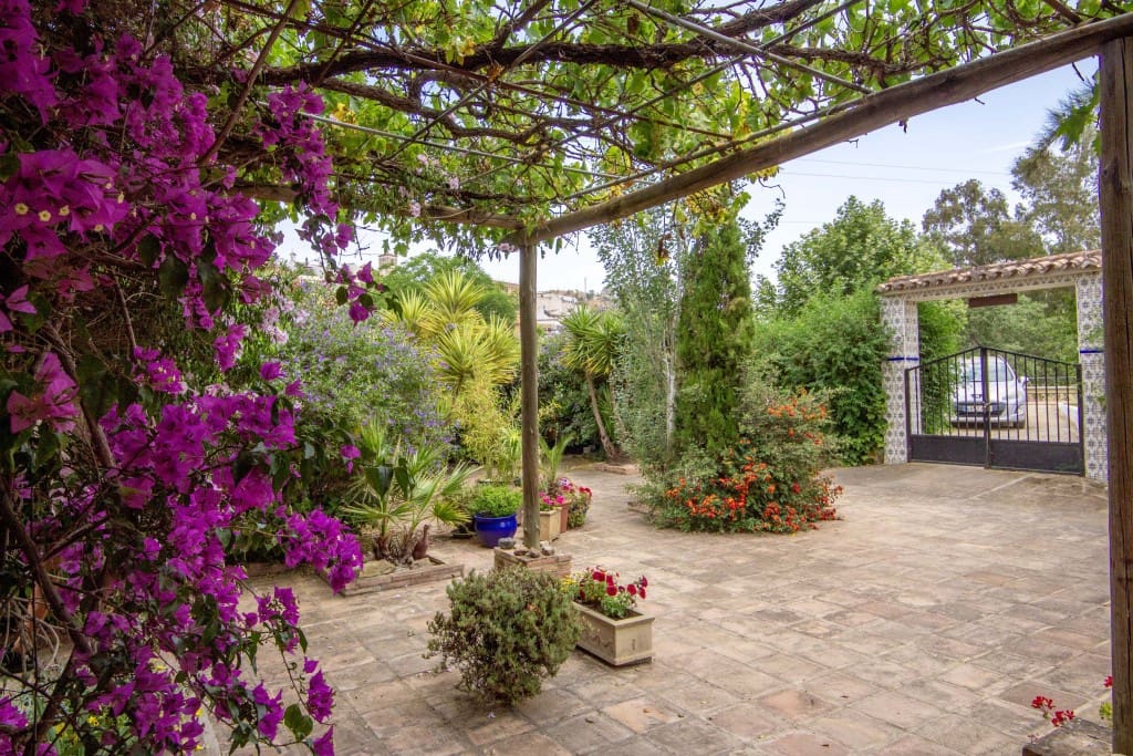 5 bedroom Finca/Country House for sale in Riogordo - € 385,000 (Ref: 9050834)