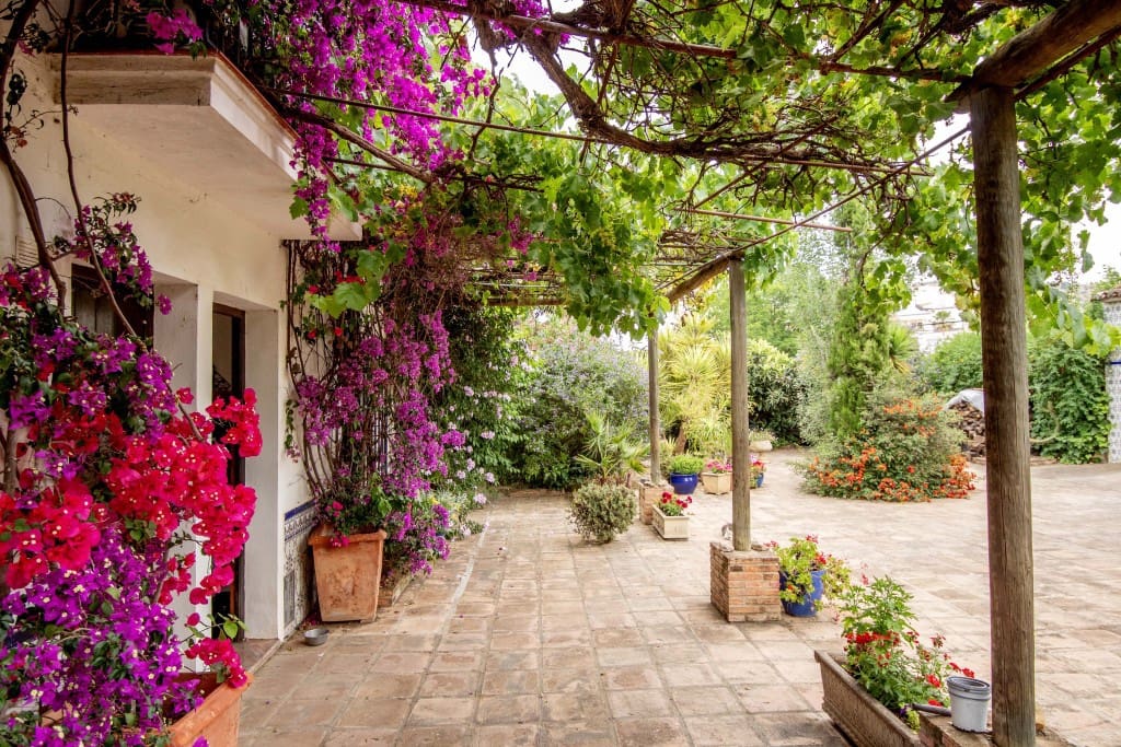 5 bedroom Finca/Country House for sale in Riogordo - € 385,000 (Ref: 9050834)