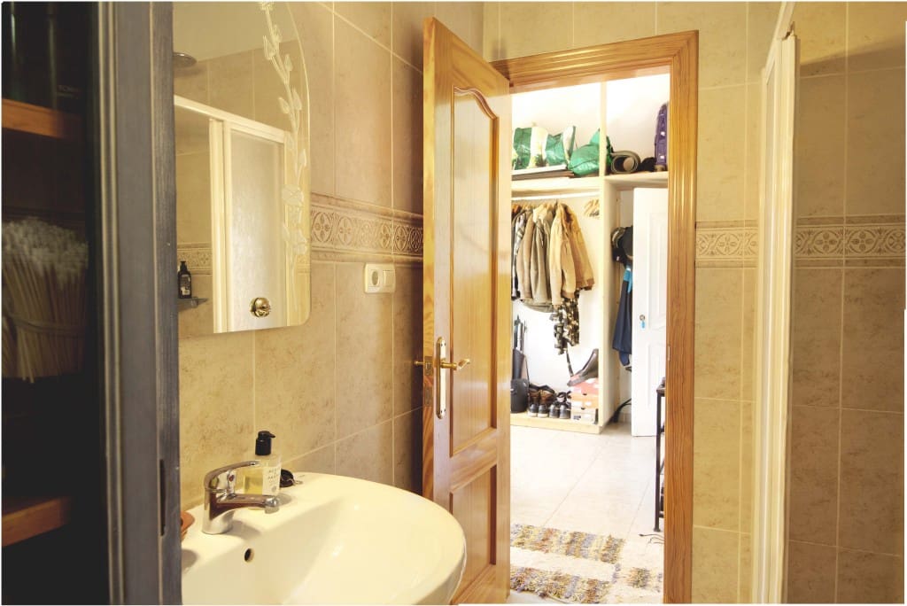 4 soveværelse Finca/Landehus til salg i Canillas de Albaida med swimmingpool - € 359.000 (Ref: 9312424)