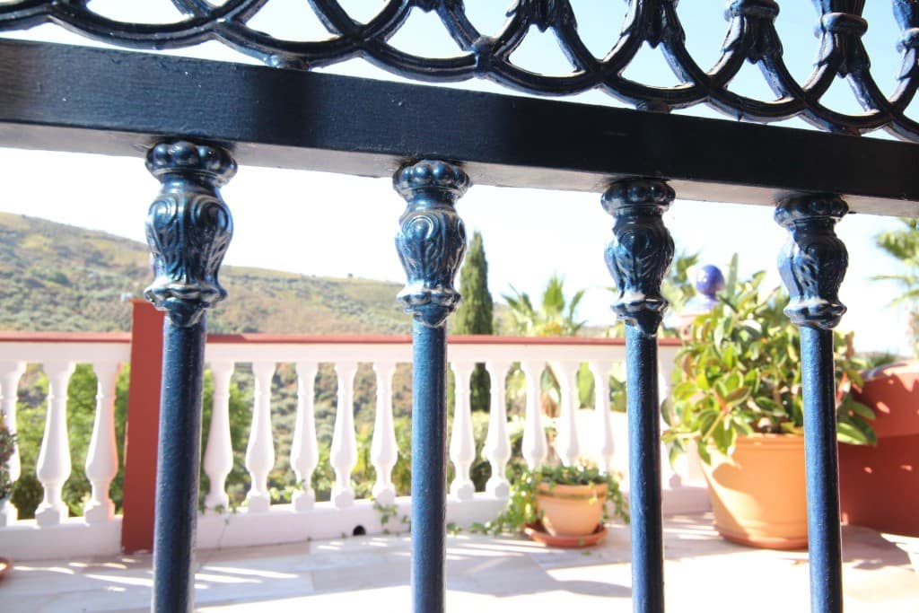 4 soveværelse Finca/Landehus til salg i Canillas de Albaida med swimmingpool - € 359.000 (Ref: 9312424)