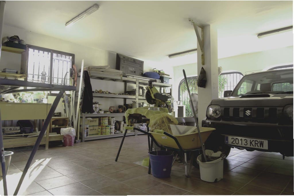 4 soveværelse Finca/Landehus til salg i Canillas de Albaida med swimmingpool - € 359.000 (Ref: 9312424)