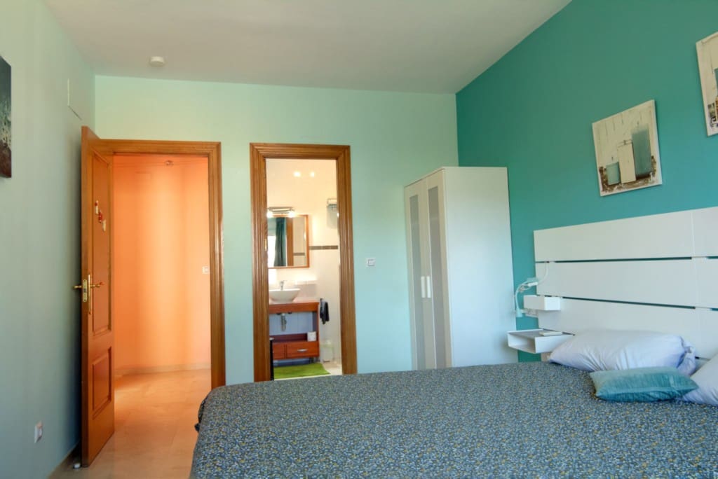 3 slaapkamer Villa te koop in Torrox-Costa met zwembad garage - € 489.000 (Ref: 9410475)