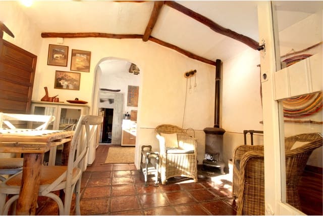 4 bedroom Finca/Country House for sale in Colmenar - € 349,000 (Ref: 9461029)