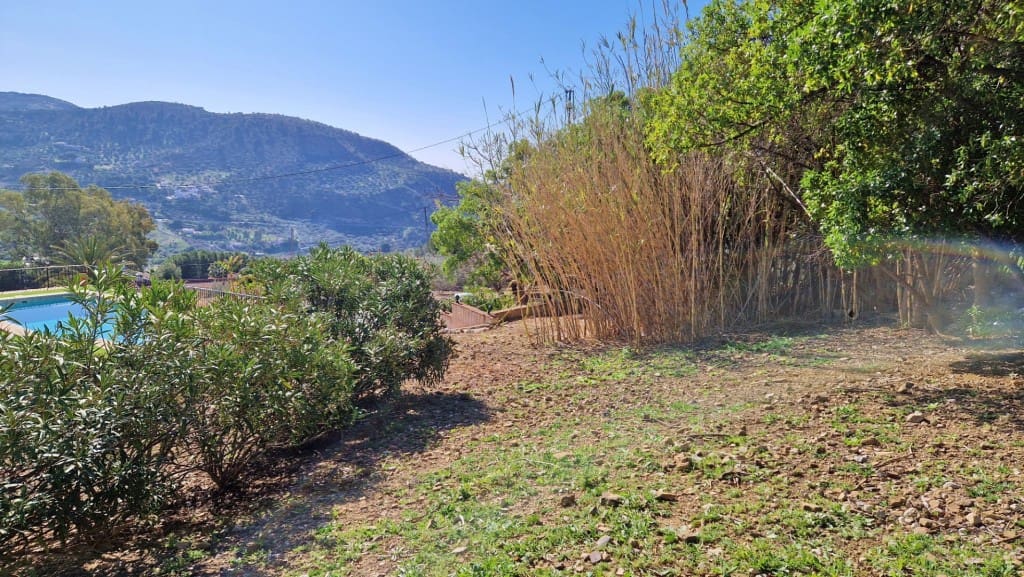 3 Zimmer Finca/Landgut zu verkaufen in Alcaucin mit Pool - 374.950 € (Ref: 9540712)