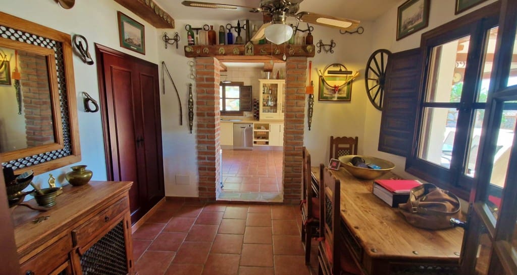 4 bedroom Finca/Country House for sale in Velez-Malaga with pool - € 695,000 (Ref: 9542973)