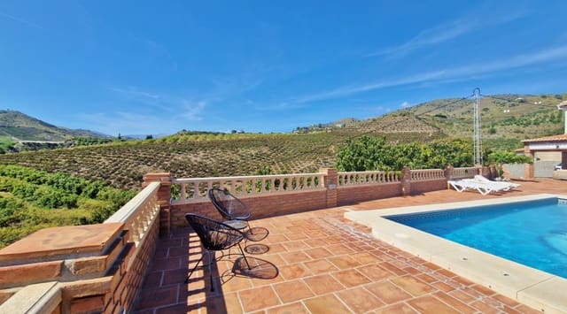 4 quarto Quinta/Casa Rural para venda em Vélez-Málaga com piscina - 695 000 € (Ref: 9542973)