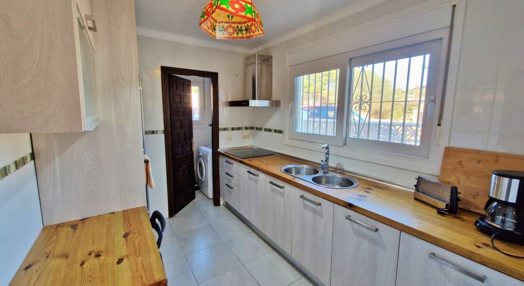 3 Zimmer Villa zu verkaufen in Mezquitilla mit Pool - 469.000 € (Ref: 9542974)