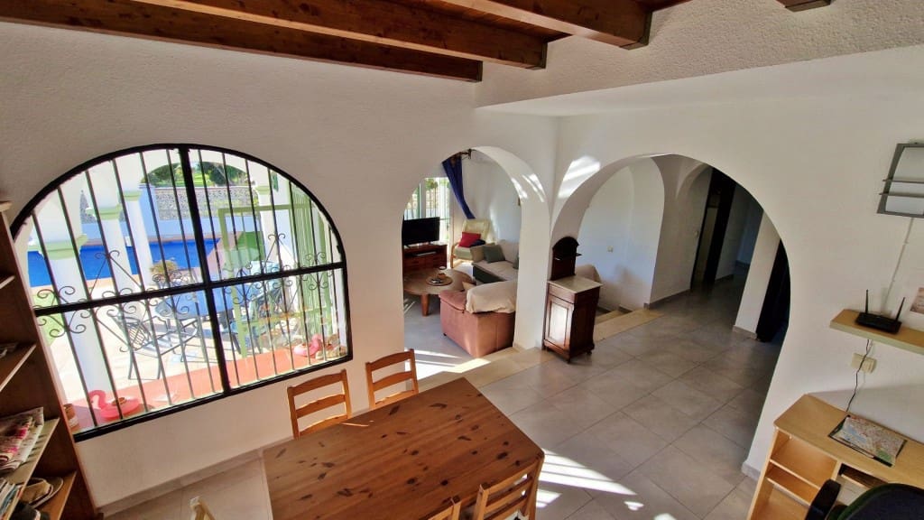 3 Zimmer Villa zu verkaufen in Mezquitilla mit Pool - 469.000 € (Ref: 9542974)