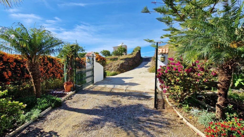 3 sypialnia Finka/Dom wiejski na sprzedaż w Benamargosa - 349 000 € (Ref: 9542975)