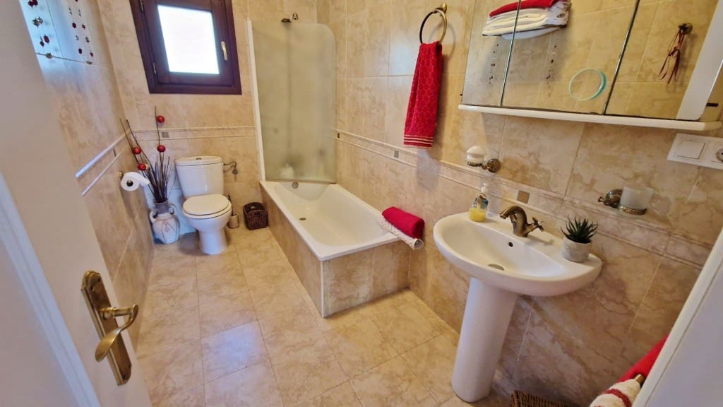 3 sypialnia Finka/Dom wiejski na sprzedaż w Benamargosa - 349 000 € (Ref: 9542975)