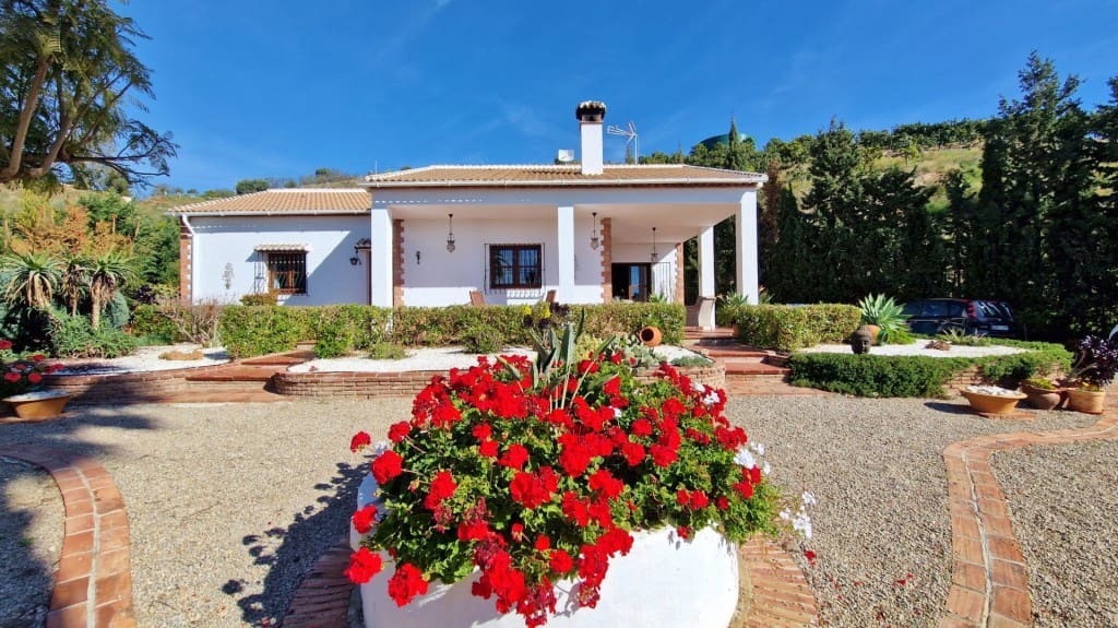 3 sypialnia Finka/Dom wiejski na sprzedaż w Benamargosa - 349 000 € (Ref: 9542975)