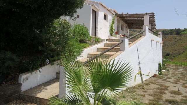 5 soveværelse Villa til salg i Cómpeta med swimmingpool - € 399.950 (Ref: 9547495)