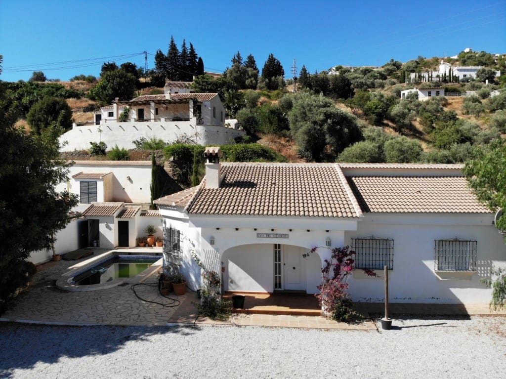 5 soverom Villa til salgs i Competa med svømmebasseng - € 399 950 (Ref: 9547495)