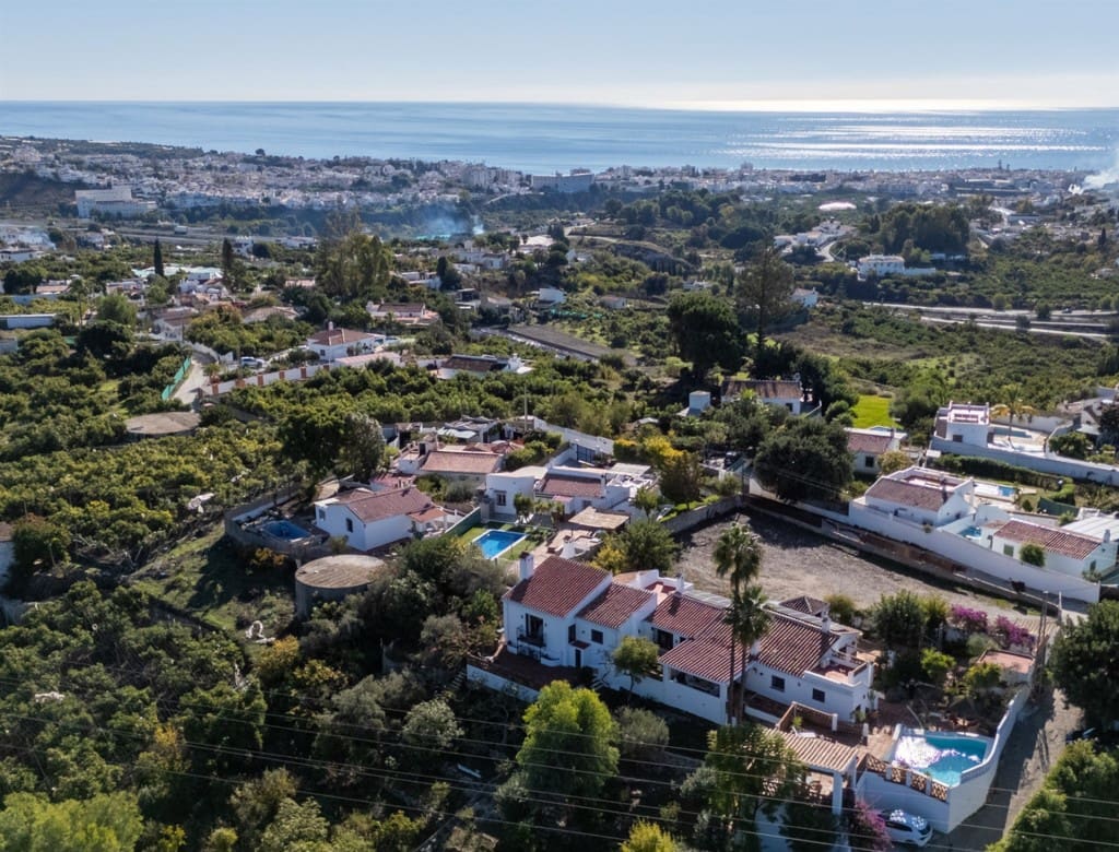 4 Zimmer Villa zu verkaufen in Frigiliana mit Pool - 1.195.000 € (Ref: 9547496)