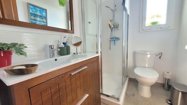 5 Zimmer Villa zu verkaufen in Cómpeta mit Pool - 575.000 € (Ref: 9550558)