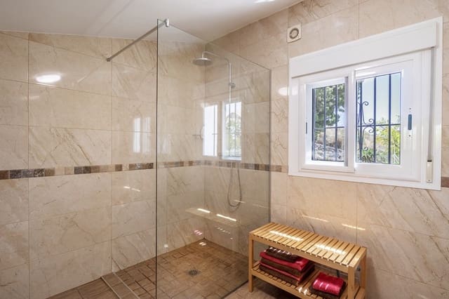 4 slaapkamer Villa te koop in Cómpeta met zwembad garage - € 645.000 (Ref: 9655604)