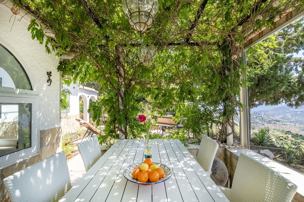 4 Zimmer Villa zu verkaufen in Competa mit Pool Garage - 645.000 € (Ref: 9655604)