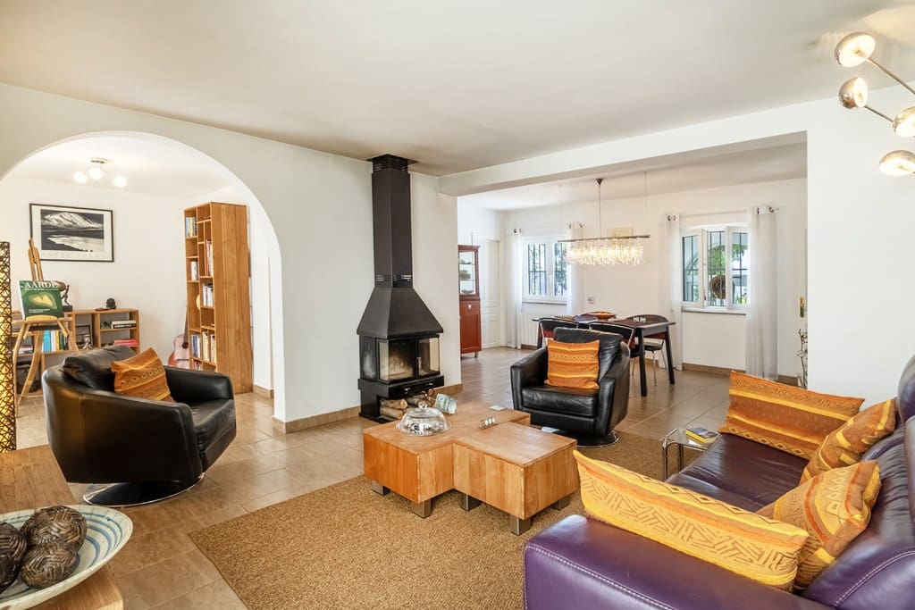 Chalet de 4 habitaciones en Cómpeta en venta con piscina garaje - 645.000 € (Ref: 9655604)
