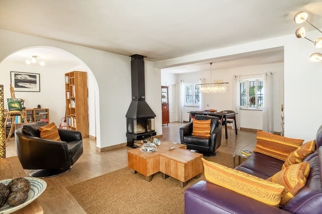 4 soveværelse Villa til salg i Cómpeta med swimmingpool garage - € 645.000 (Ref: 9655604)