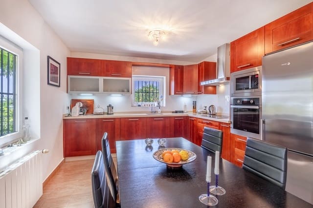 4 soveværelse Finca/Landehus til salg i Cómpeta med swimmingpool garage - € 645.000 (Ref: 9655604)