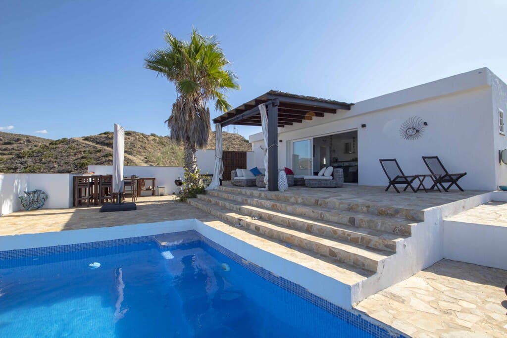 3 slaapkamer Finca/Landhuis te koop in La Herradura met zwembad - € 469.000 (Ref: 9731729)