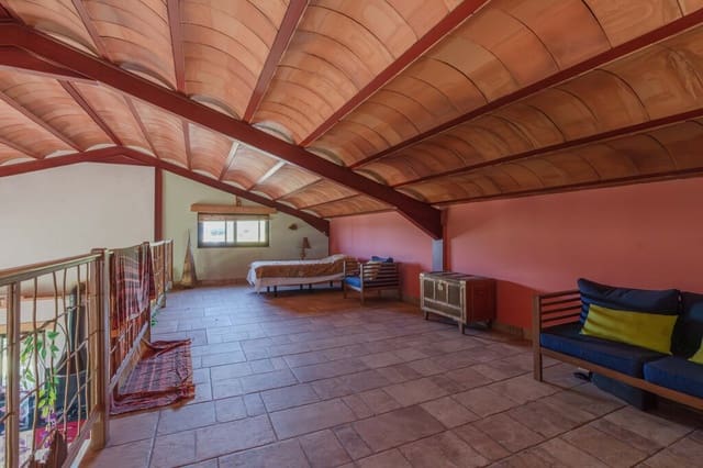 3 soverom Finca/Herregård til salgs i Riogordo med svømmebasseng garasje - € 285 000 (Ref: 9828763)