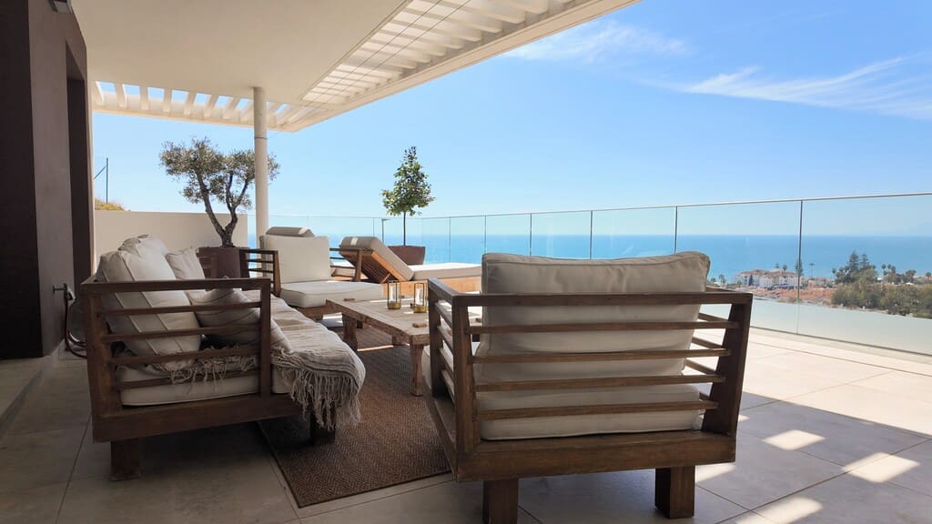 3 Zimmer Apartment zu verkaufen in Rincon de la Victoria mit Pool - 649.000 € (Ref: 9855062)